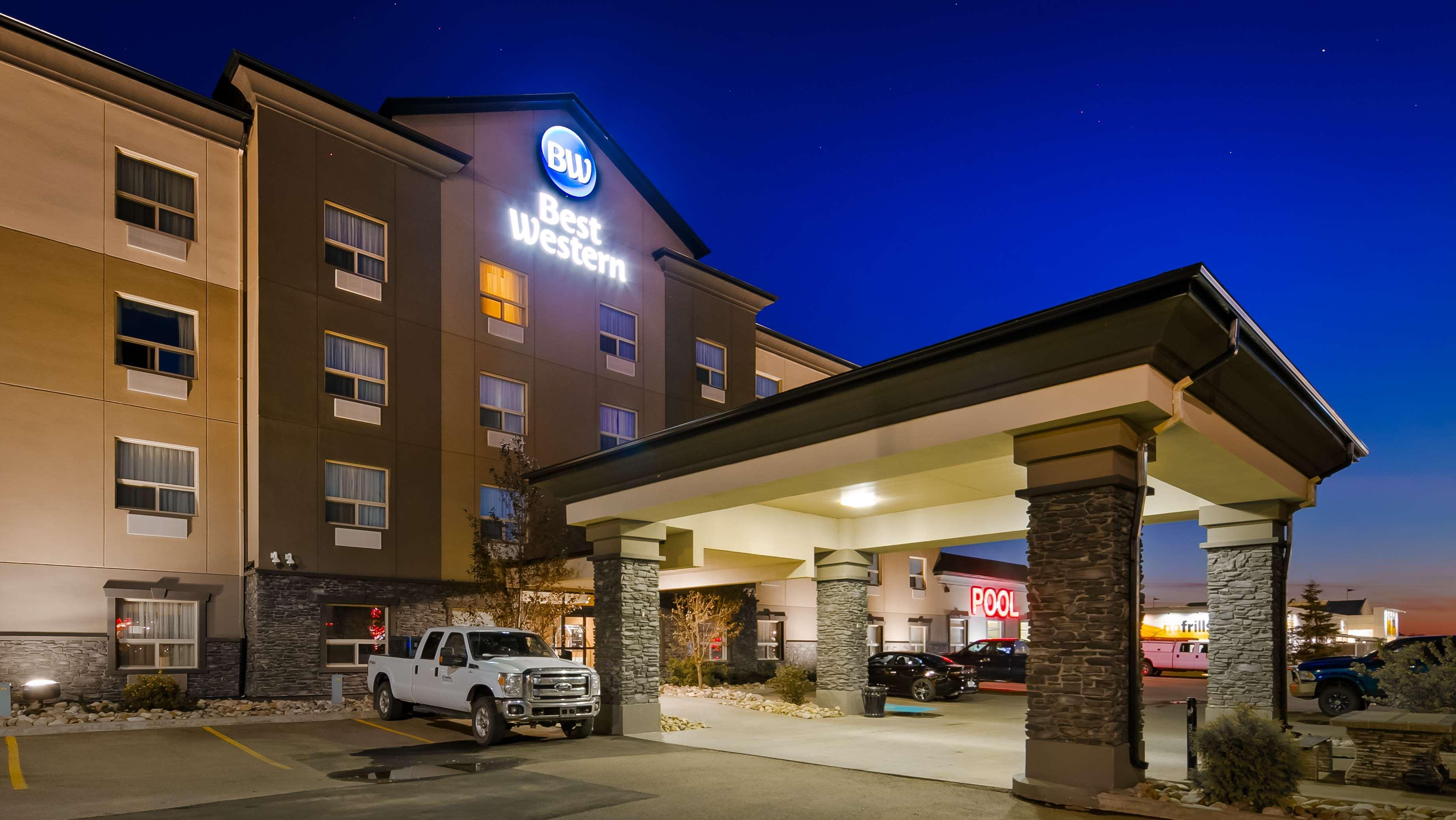 Best Western Wainwright Inn & Suites Exterior photo