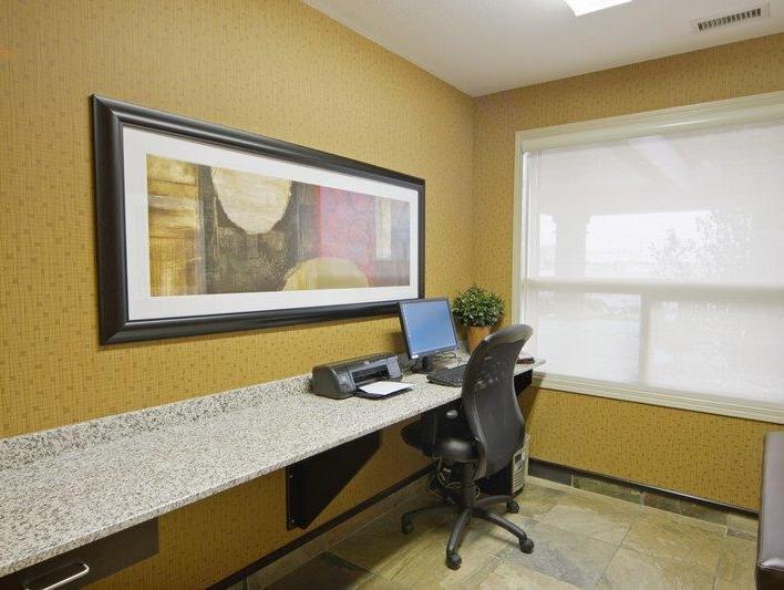 Best Western Wainwright Inn & Suites Exterior photo