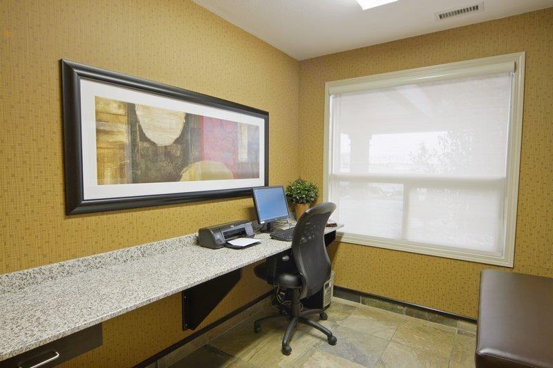 Best Western Wainwright Inn & Suites Exterior photo