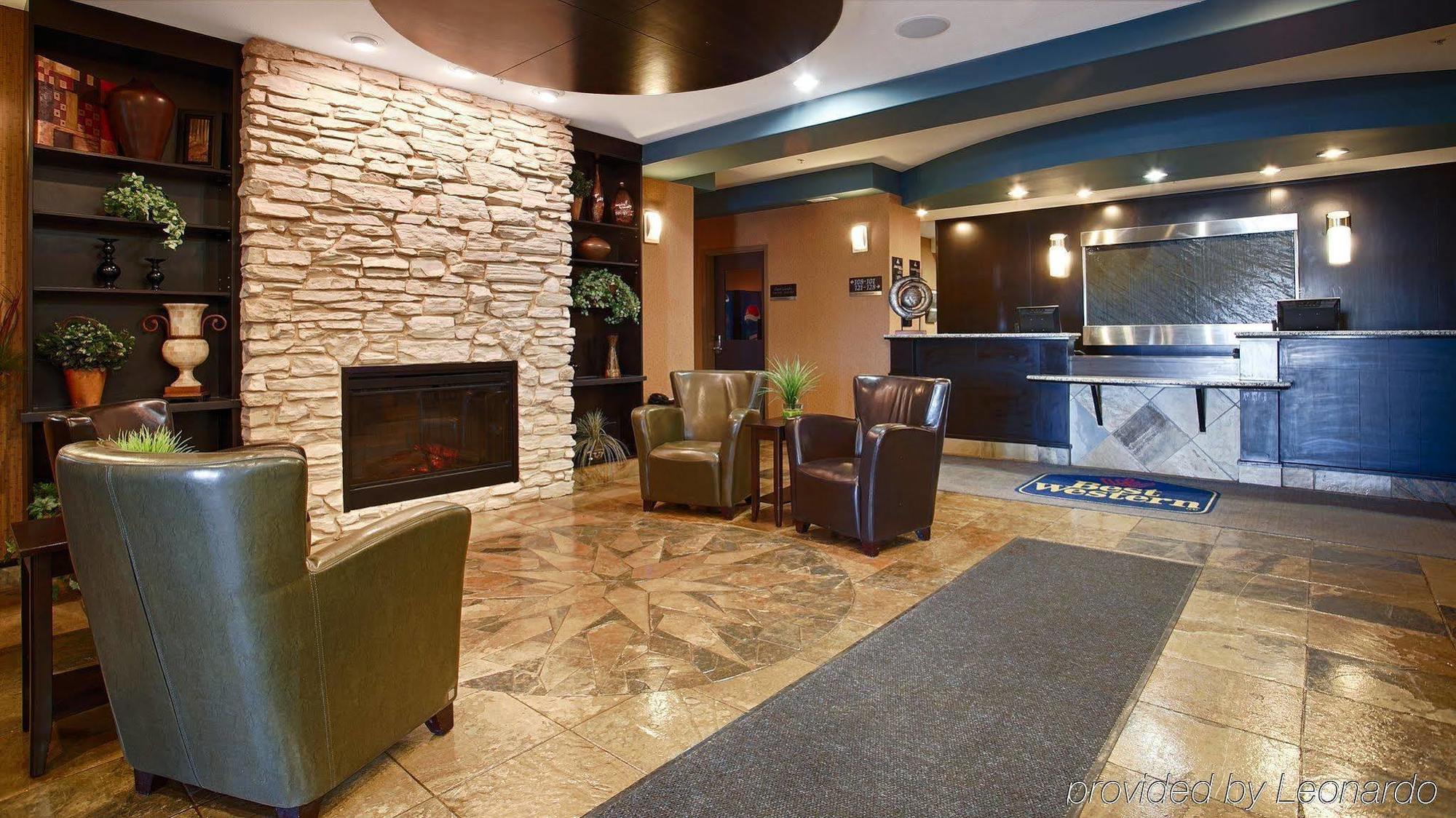 Best Western Wainwright Inn & Suites Exterior photo